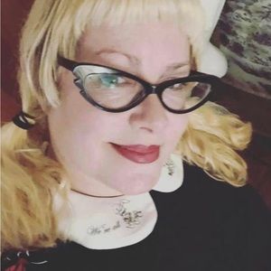 Meet your Posher, Missy